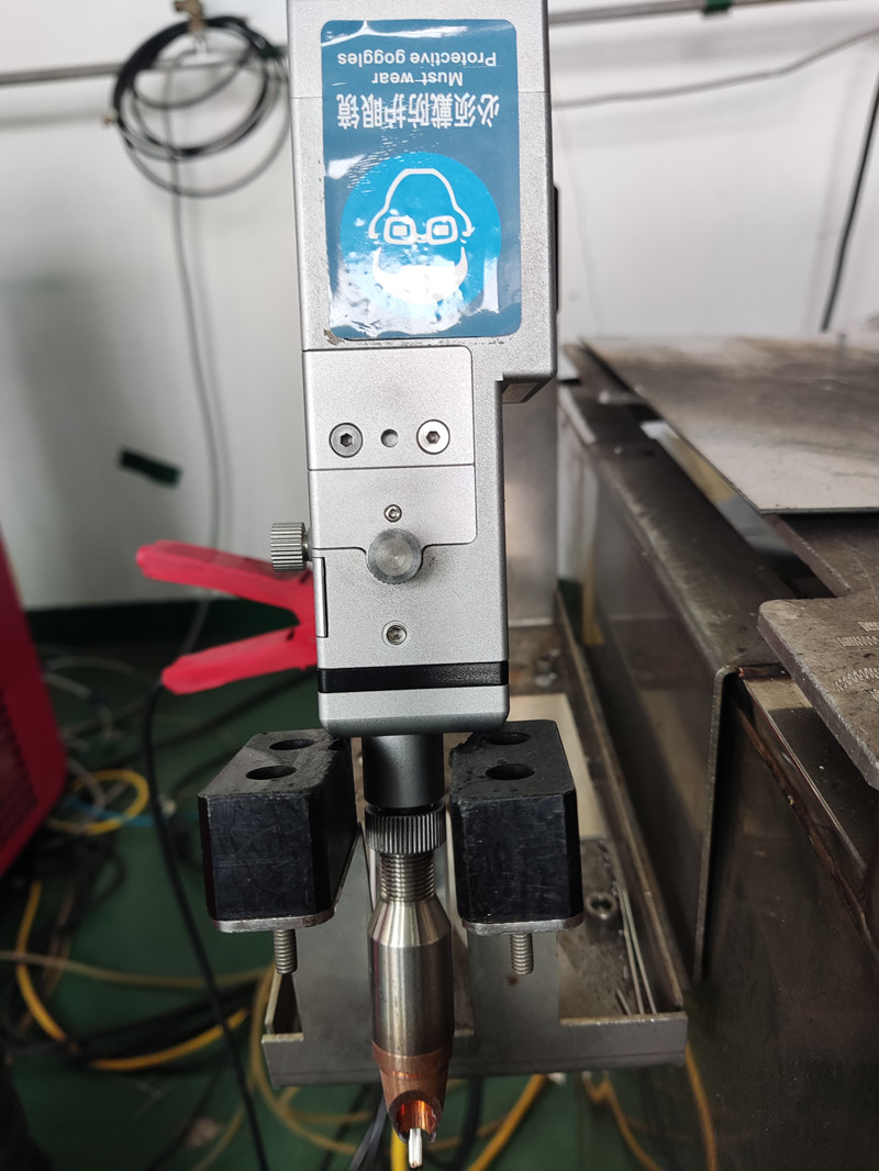 Qilin dual wobble viberating welding gun with dual wire feeder wobble